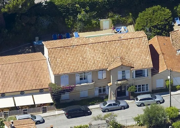 Szálloda Lou Paouvadou 3*