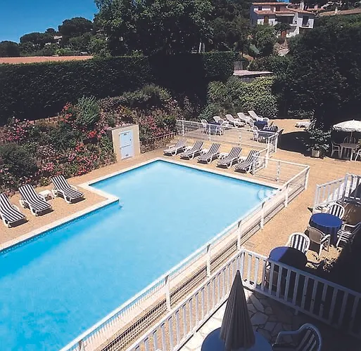 Hotel Lou Paouvadou 3*